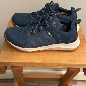 KEEN women’s waterproof trail shoes